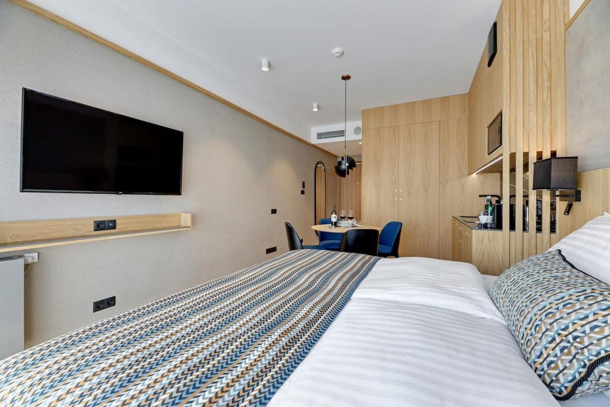 Deo Plaza - Apartamenty W Sercu Gdanska By Rent Like Home Exterior photo